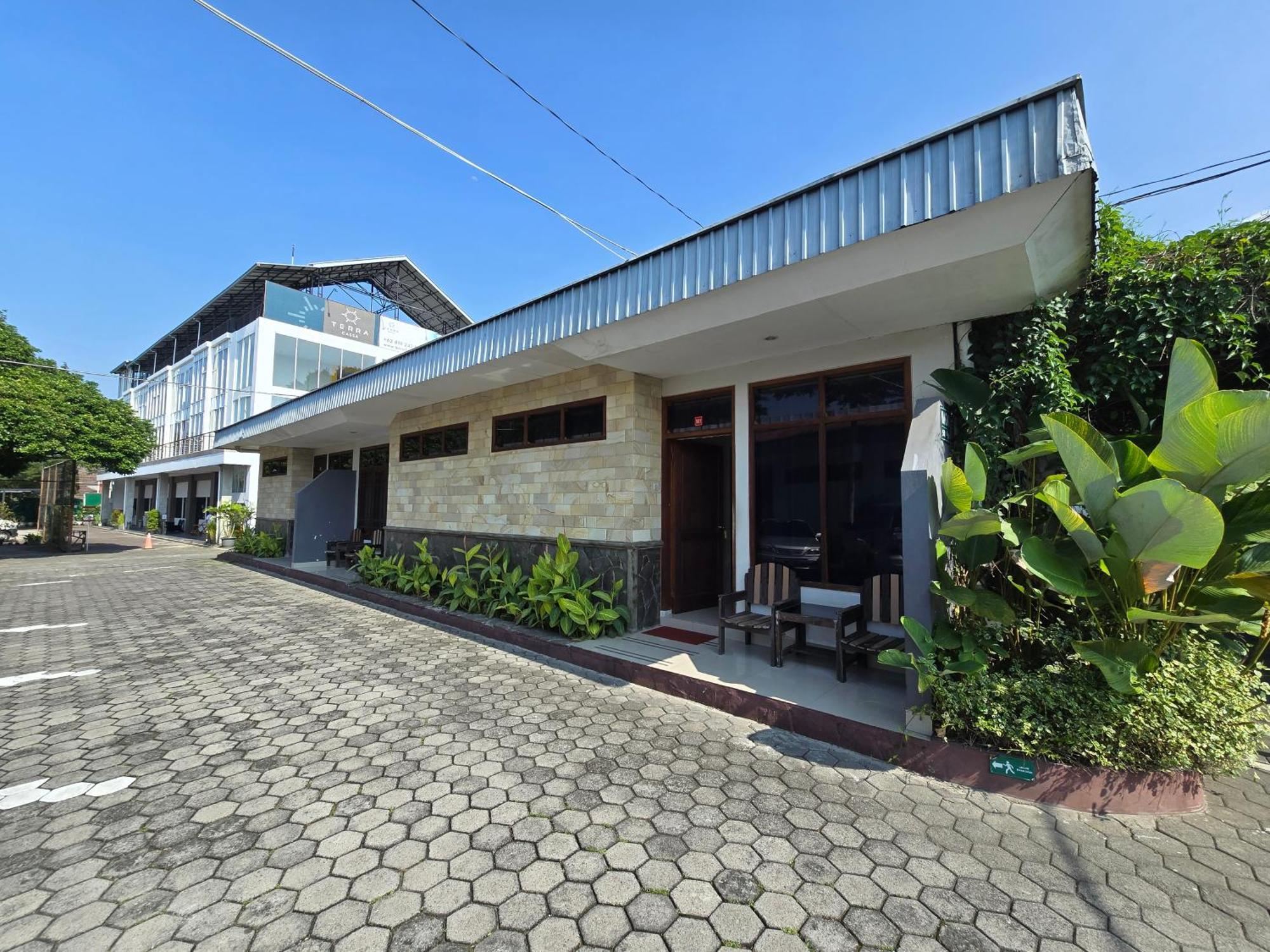 Kusma Hotel Bandungan Semarang Buitenkant foto