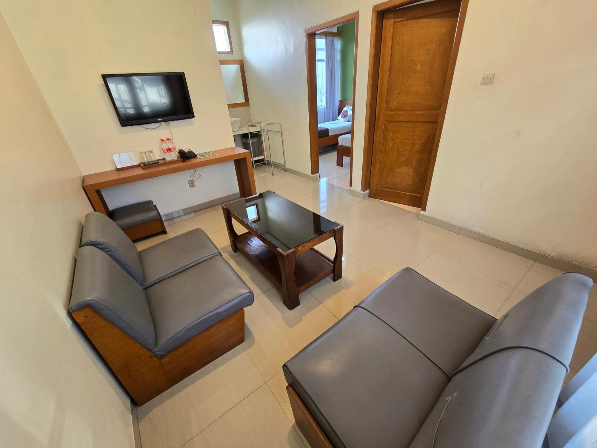 Kusma Hotel Bandungan Semarang Buitenkant foto