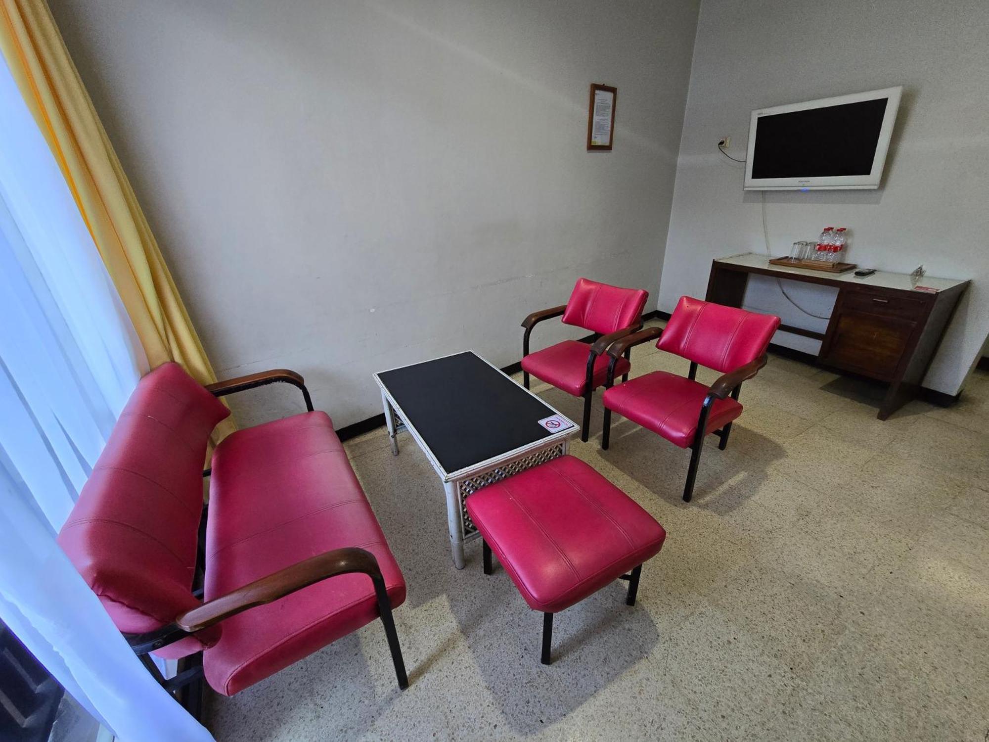 Kusma Hotel Bandungan Semarang Buitenkant foto