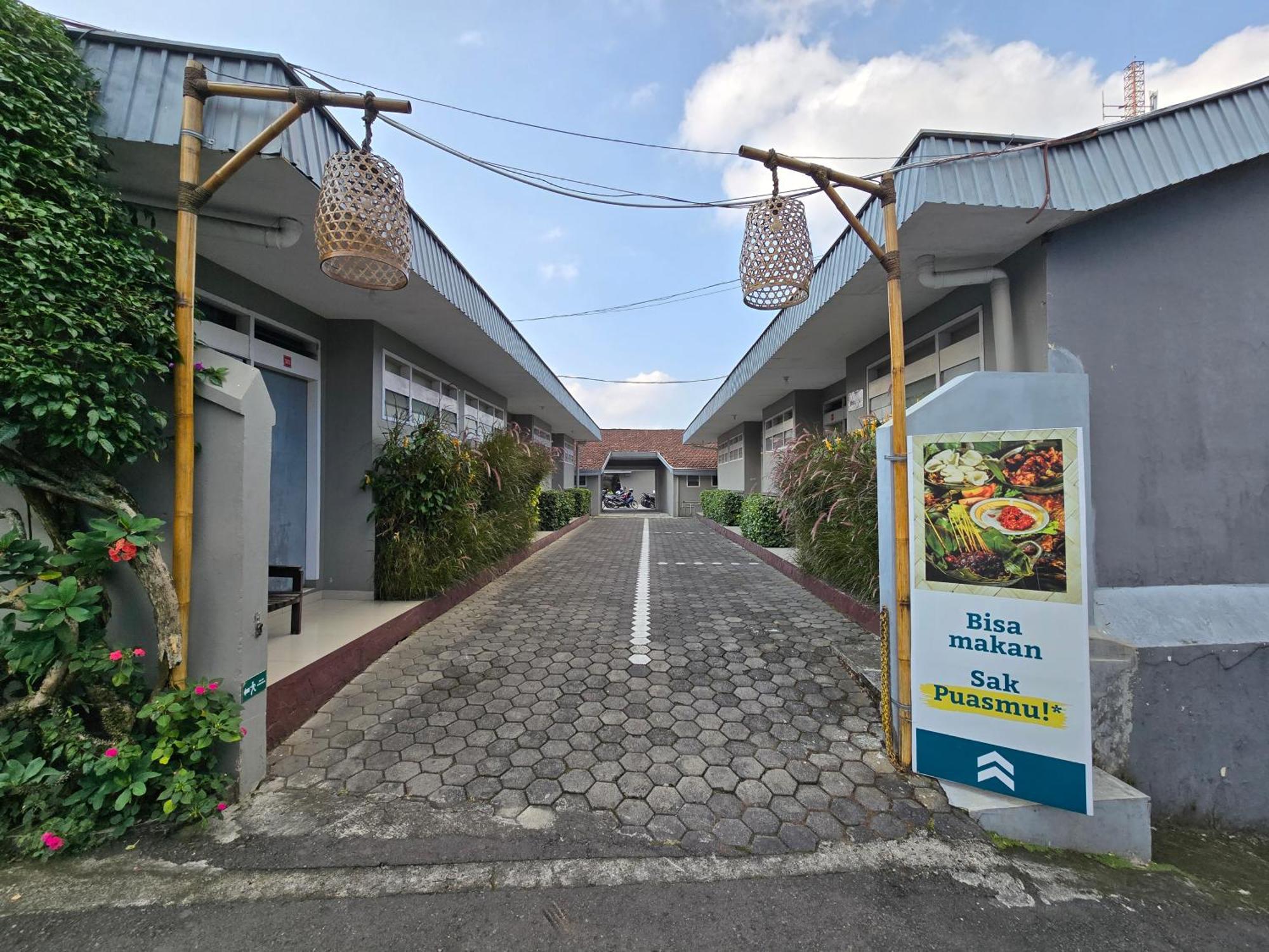 Kusma Hotel Bandungan Semarang Buitenkant foto