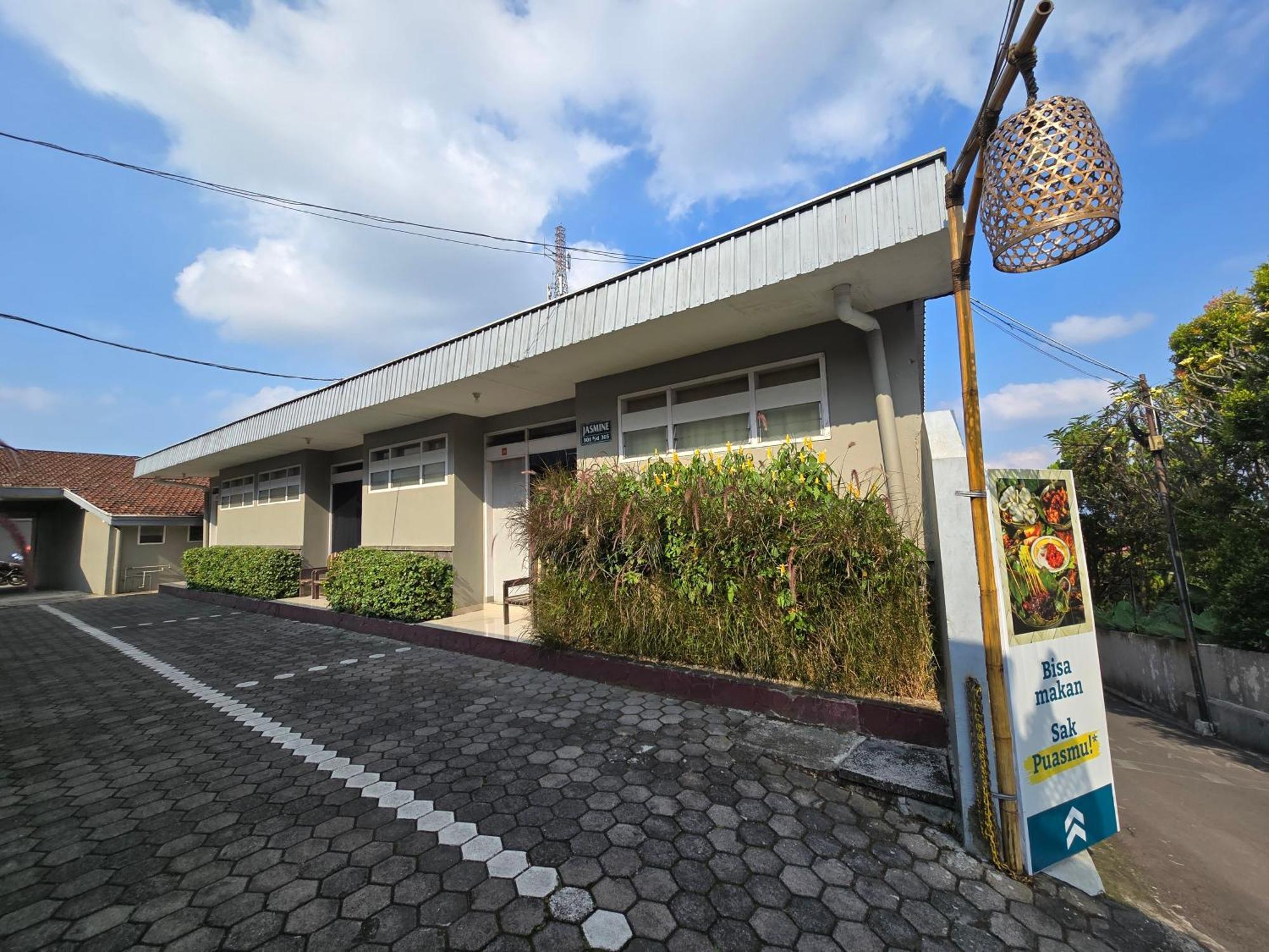 Kusma Hotel Bandungan Semarang Buitenkant foto