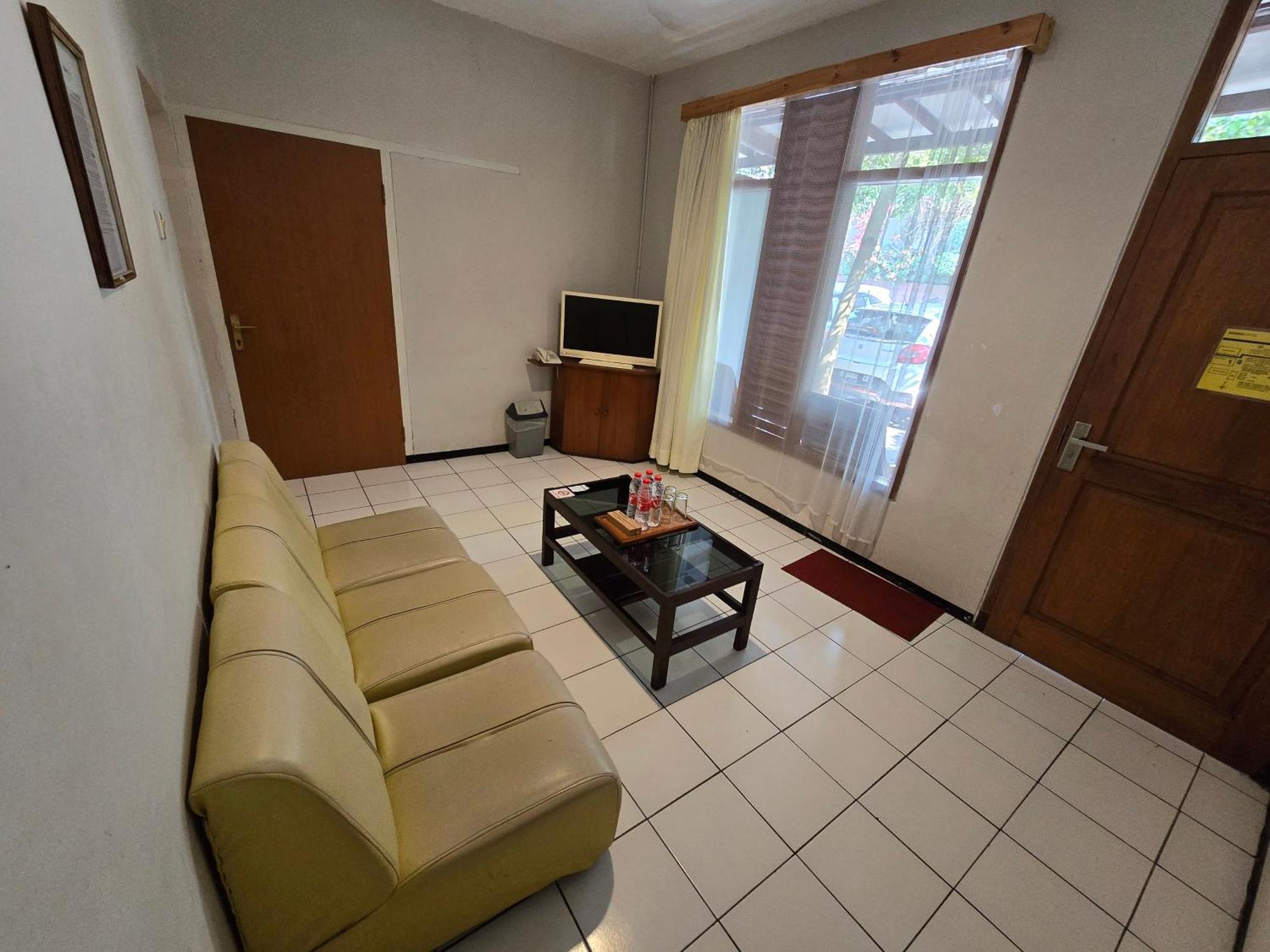 Kusma Hotel Bandungan Semarang Buitenkant foto