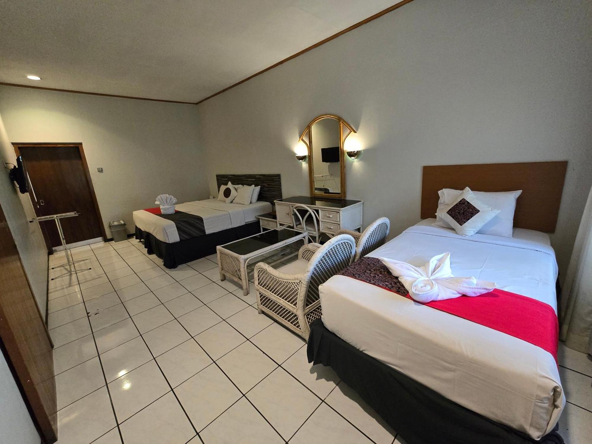 Kusma Hotel Bandungan Semarang Buitenkant foto