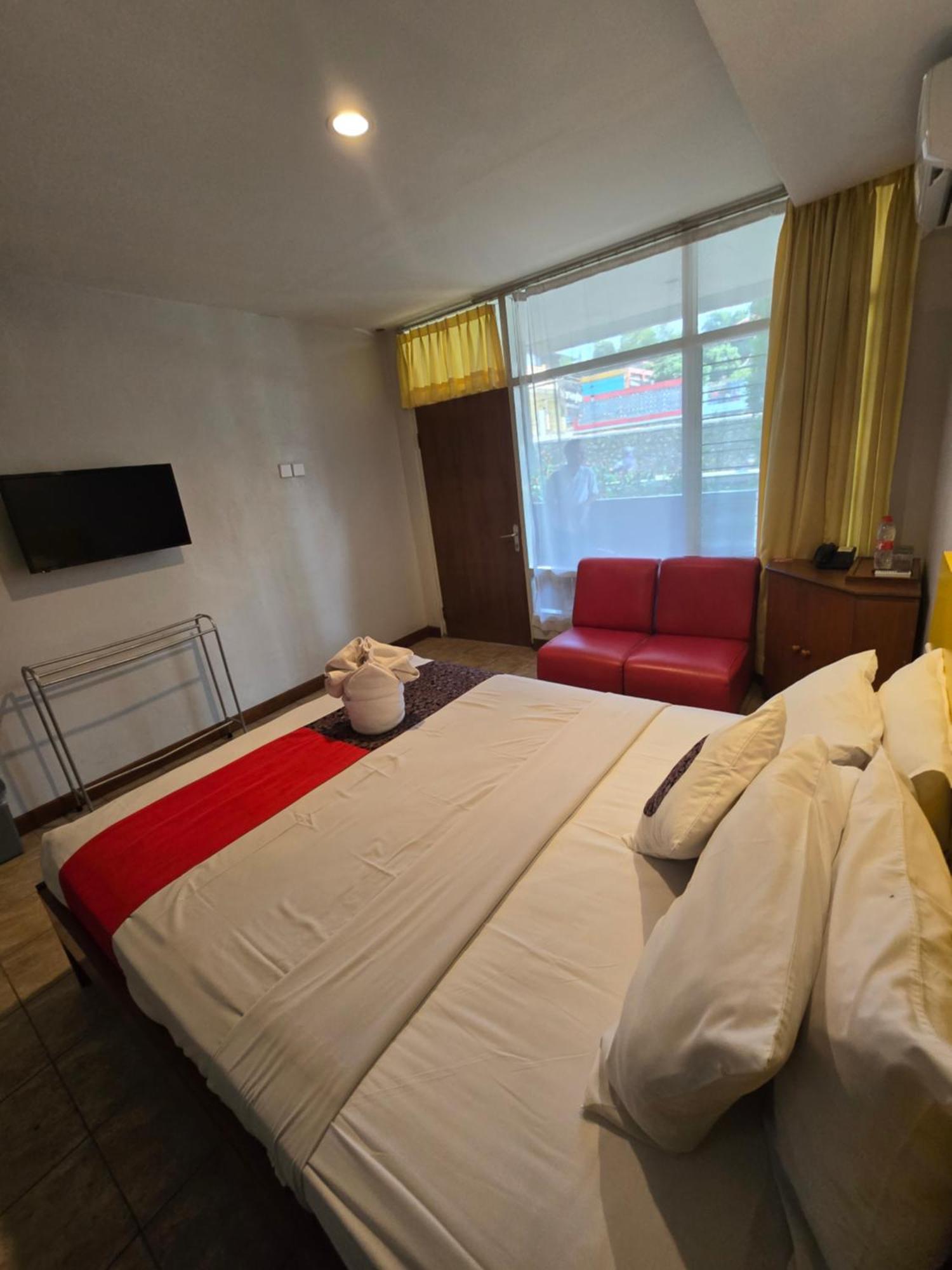 Kusma Hotel Bandungan Semarang Buitenkant foto